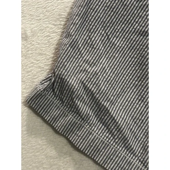 IZOD Flat Front Blue Striped Shorts Mens Size 34 Chino Casual Summer Golf Preppy - Picture 4 of 9